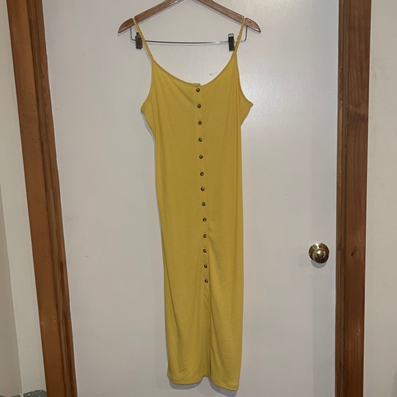 Forever 21 Dresses & Skirts - Large yellow forever 21 maxi dress